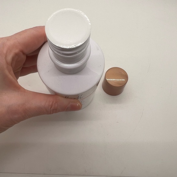 NWT whish Rose Hip + Lotus Mineral Milk Bath 8 oz - Picture 6 of 6